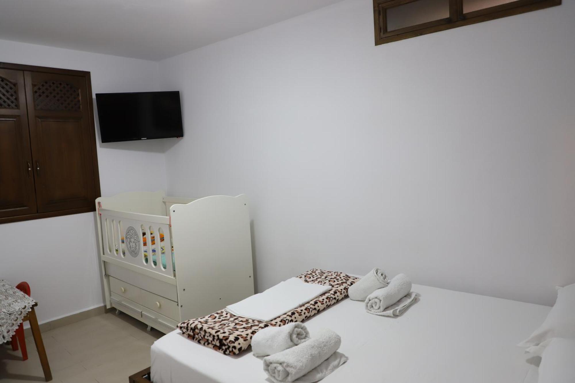 Apartment Altin In Old Town Berat Exterior foto